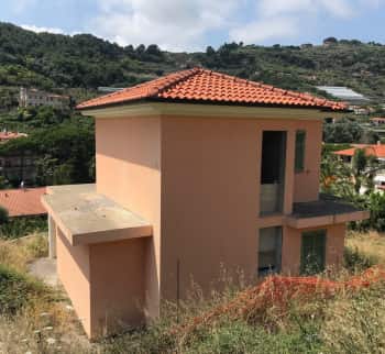 Casa nova perto do mar em Bordighera
