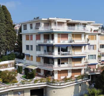 Apartamento de cinco quartos em San Remo